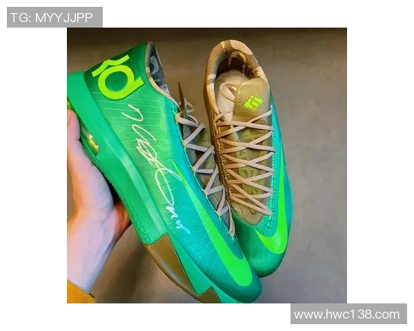 足球巨星专属球鞋高清图鉴：顶级球员与定制球鞋的完美结合